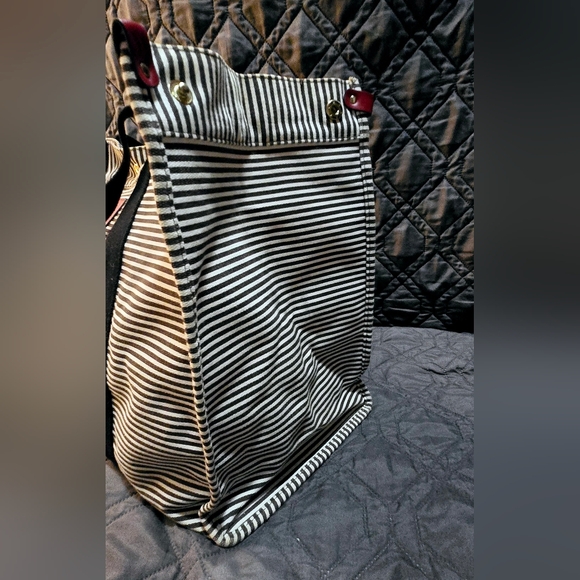 Henri Bendel Large Weekend Tote Stripe Bag - Picture 8 of 12